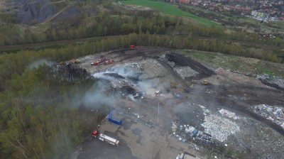 Wałbrzych: Pożar na terenie Mo-Bruku  [ZDJĘCIA i FILM Z DRONA] - 16