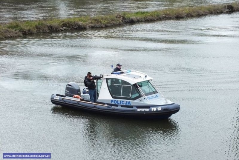 Głogowscy policjanci otrzymali nowoczesną łódź patrolową (FOTO) - fot. dolnoslaska.policja.gov.pl