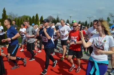 Prawie 800 osób uczciło na sportowo święto 3 Maja w Kobierzycach - 16