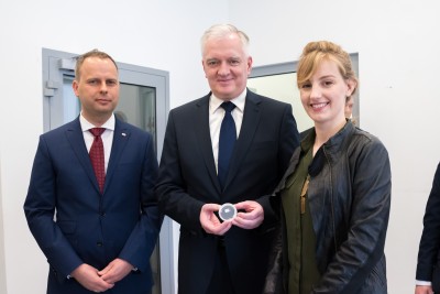 Jarosław Gowin zwiedzał laboratoria we Wrocławskim Parku Technologicznym - 4