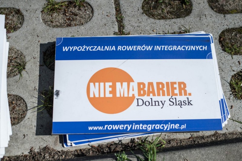 Urzędnicy wcielają się w rolę osób niepełnosprawnych. –