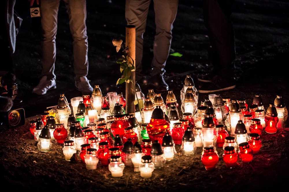 WROCŁAW: Kolejne zamieszki przed komisariatem przy Trzemeskiej (ZDJĘCIA, WIDEO)