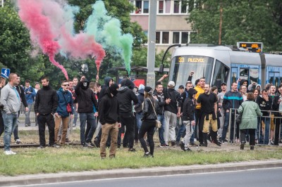 WROCŁAW: Kolejne zamieszki przed komisariatem przy Trzemeskiej (ZDJĘCIA, WIDEO) - 5