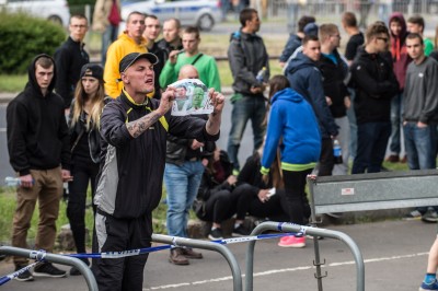 WROCŁAW: Kolejne zamieszki przed komisariatem przy Trzemeskiej (ZDJĘCIA, WIDEO) - 10