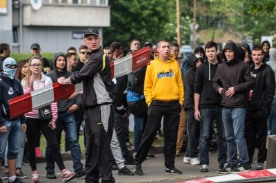 WROCŁAW: Kolejne zamieszki przed komisariatem przy Trzemeskiej (ZDJĘCIA, WIDEO) - 12