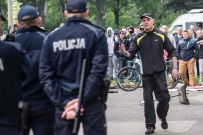 WROCŁAW: Kolejne zamieszki przed komisariatem przy Trzemeskiej (ZDJĘCIA, WIDEO) - 14