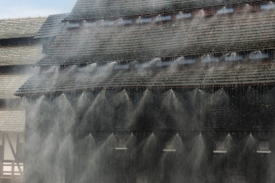 W Dusznikach gasili muzeum mgłą (ZOBACZ ZDJĘCIA) - 1