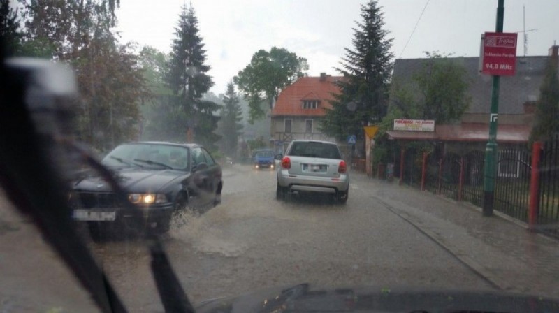 Burze, deszcz i grad - kolejne ostrzeżenie IMGW! - 