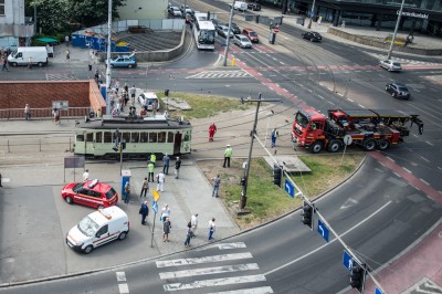 Zabytkowy "Juliusz" wykoleił się na placu Dominikańskim (GALERIA)  - 4