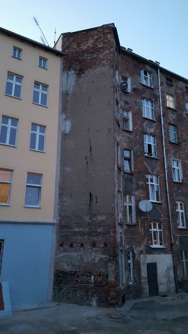 Kamienica na Jedności Narodowej groziła zawaleniem. A dziś... - 13