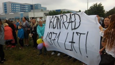Cichy protest przyjaciół chorego Konrada z Legnicy (ZDJĘCIA) - 2