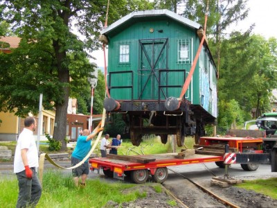 Ratują zabytkowy wagon w Karpaczu [GALERIA]