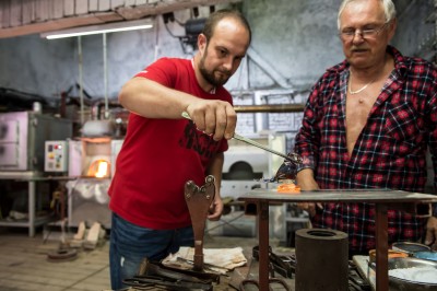 Szklarska Poręba słynie z pięknego szkła. To tutaj tworzą artystyczne wyroby (ZDJĘCIA) - 12