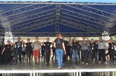 DRJ: Zabawa z kawą przy folklorze w Nowej Rudzie - 21