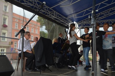 DRJ: Zabawa z kawą przy folklorze w Nowej Rudzie - 24