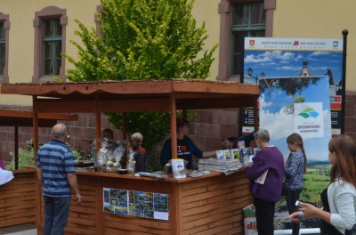 DRJ: Zabawa z kawą przy folklorze w Nowej Rudzie - 7