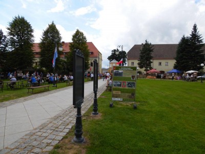 Tysiące pielgrzymów wędruje do Krzeszowa (ZOBACZ) - 11