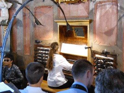 Tysiące pielgrzymów wędruje do Krzeszowa (ZOBACZ) - 5