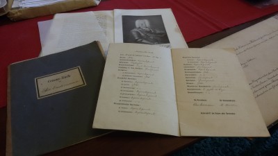 Kolejne skarby w Książu: Szklanka z USA i archiwum bibliotekarza - 2