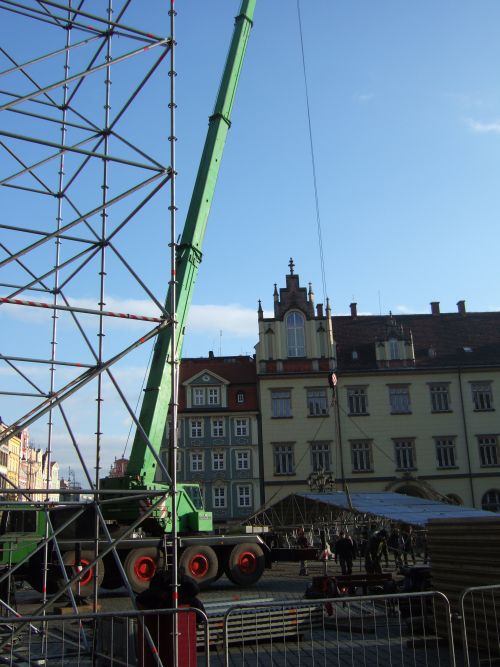 Wrocław: przygotowania do imprezy sylwestrowej (Zobacz)