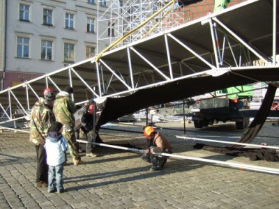 Wrocław: przygotowania do imprezy sylwestrowej (Zobacz) - 5