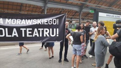 Spotkanie załogi Teatru Polskiego zakończone. Nie ma przełomu - 1