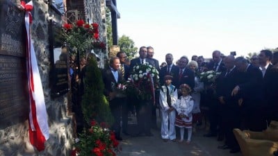 Uroczystości związane z 1050-leciem chrztu Polski na szczycie Ślęży - 10