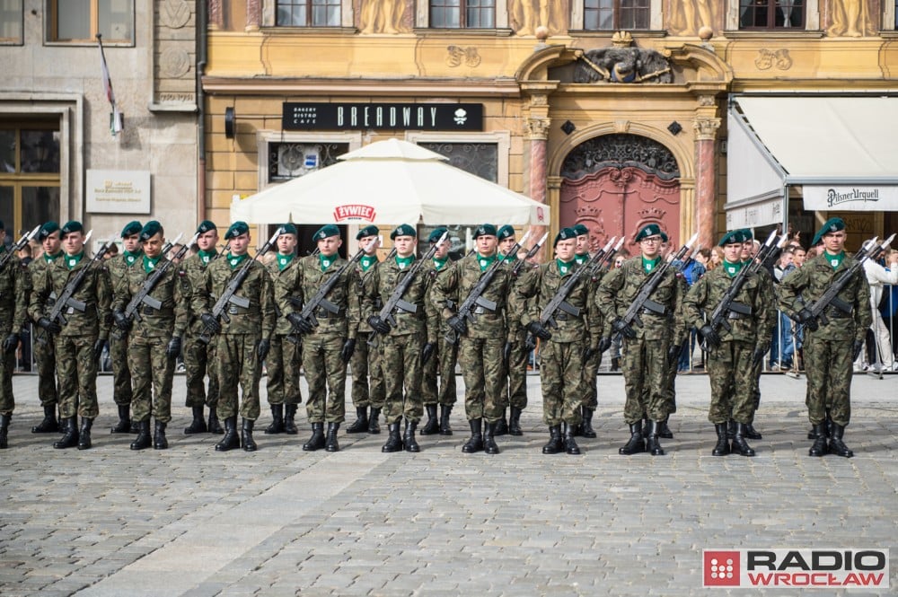 Przysięga wojskowa we wrocławskim Rynku [ZDJĘCIA]