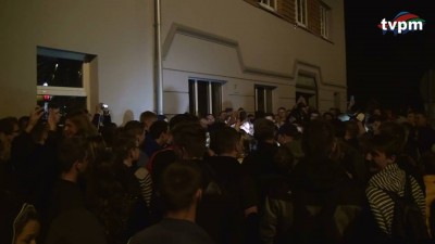 Zamieszki przed komisariatem w Miliczu - 0