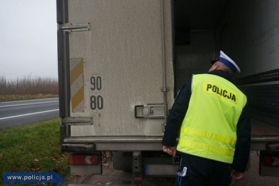 Policyjna akcja:  zabrano 275 dowod&oacute;w rejestracyjnych i praw jazdy