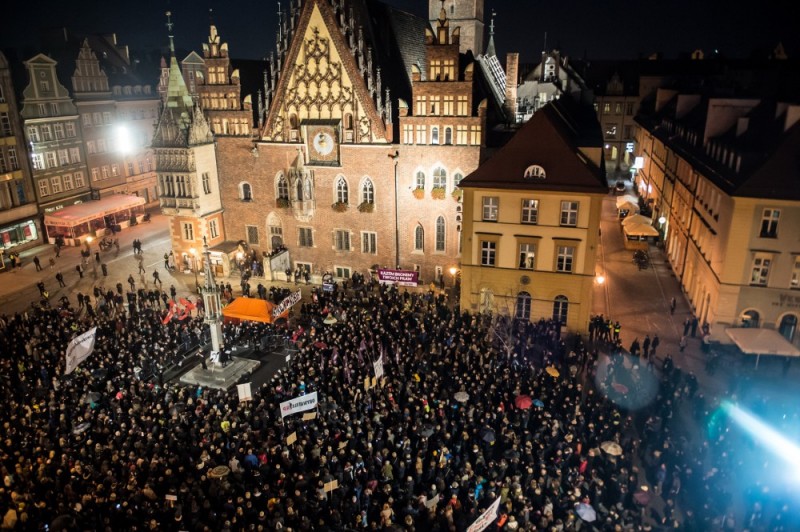 Czarny protest we Wrocławiu [DUŻO ZDJĘĆ] - fot. Andrzej Owczarek, Piotr Kaszuwara
