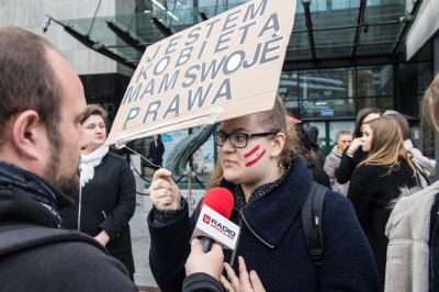Czarny protest we Wrocławiu [DUŻO ZDJĘĆ] - 14
