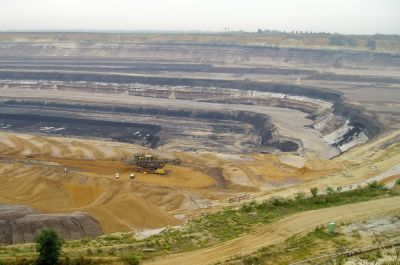 Konflikt o węgiel w Zagłębiu Miedziowym (Posłuchaj) - Kopalnia węgla brunatnego. Czy taka dziura w ziemi pojawi się między Legnicą a Polkowicami? (Fot. Wikipedia / Ekem)
