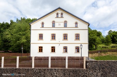 Centrum nauki na wsi. W Dobkowie wywołują trzęsienia ziemi i powodzie - 14