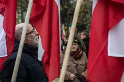 W Trzebnicy odsłonięto pomnik ofiar Katynia i katastrofy w Smoleńsku (ZOBACZ) - 9