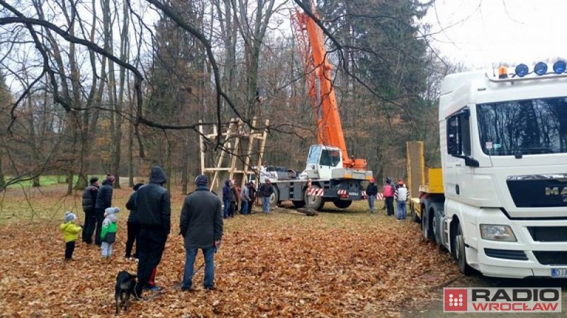 Wałbrzych: Prezydent wstrzymał przeniesienie rzeźby [ZDJĘCIA] - zdjęcia: Bartosz Szarafin