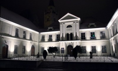 Rozświetlony Wałbrzych. Kolejny budynek z iluminacją
