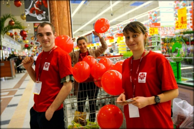 Wrocławska Caritas rozpoczęła przedświąteczne zbiórki żywności - 