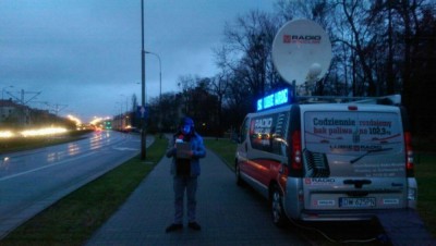 Mobilne studio Radia Wrocław dziś w rejonie Hallera i Klecińskiej