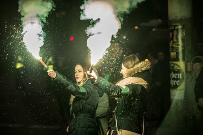 Manifestacja narodowców. Spalono zdjęcia Wałęsy, Michnika i Baumana - 16