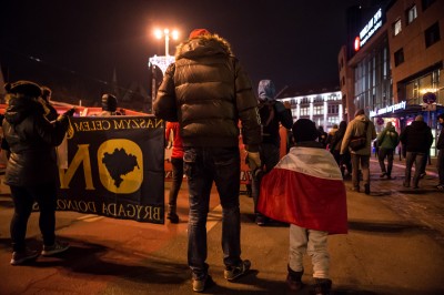 Manifestacja narodowców. Spalono zdjęcia Wałęsy, Michnika i Baumana - 6