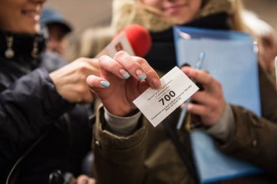 Kolejki obcokrajowców przed urzędem wojewódzkim [ZDJĘCIA] - 6