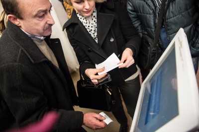 Kolejki obcokrajowców przed urzędem wojewódzkim [ZDJĘCIA] - 8