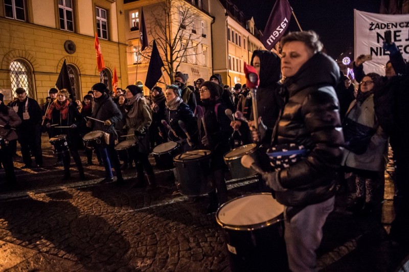 Wrocław: Protesty przeciwko atakom na obcokrajowców [WIDEO, ZDJĘCIA] - FOT: Andrzej Owczarek