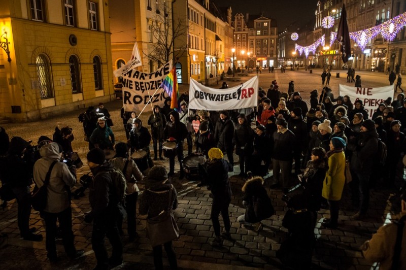 Kolejny czarny protest we Wrocławiu (ZDJĘCIA) - fot. Andrzej Owczarek