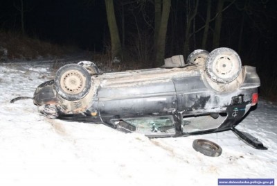 Ukradli samoch&oacute;d i ponad 1000 litr&oacute;w paliwa z ciężar&oacute;wek. Zostali zatrzymani