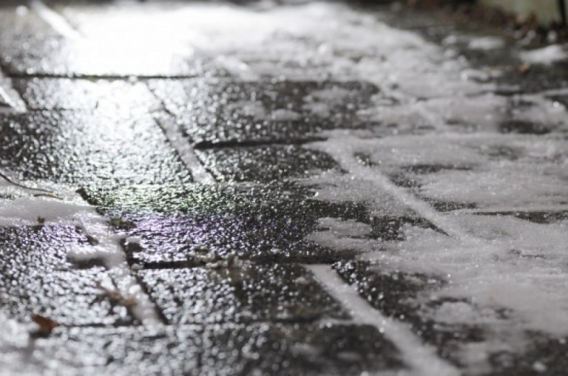 W nocy nawet -7°C, w dzień opady deszczu ze śniegiem i marznącego deszczu - fot. Simon A. Eugster/Wikipedia