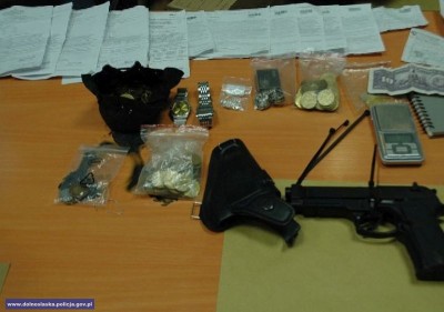 Seryjny włamywacz w rękach świdnickich policjantów [ZDJĘCIA] - 2