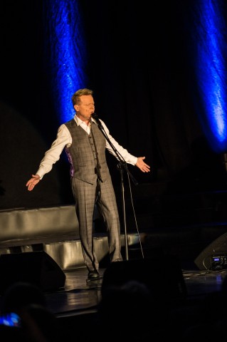 Michał Bajor w Sali Koncertowej Radia Wrocław. Na scenie gościnnie Ania Wyszkoni  - 1