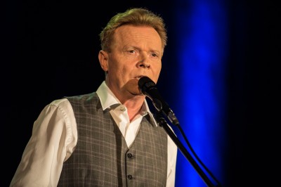 Michał Bajor w Sali Koncertowej Radia Wrocław. Na scenie gościnnie Ania Wyszkoni  - 3
